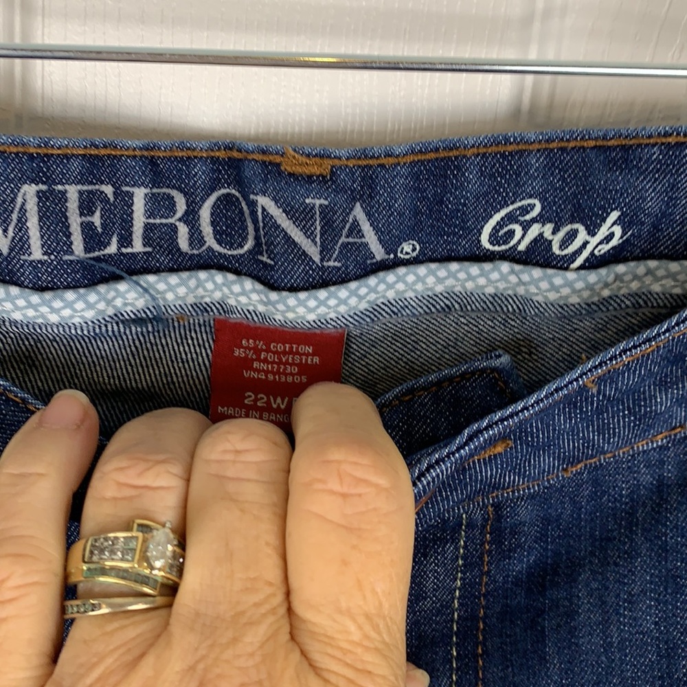 Merona cropped blue jeans size 22WR. - Picture 4 of 6